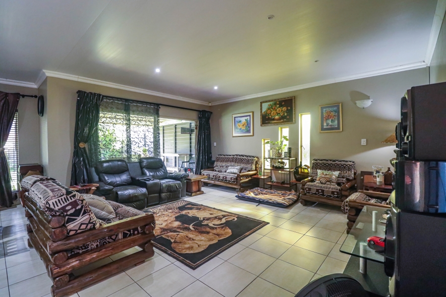 3 Bedroom Property for Sale in Flamwood North West